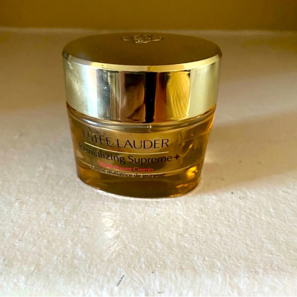 NEW Estée Lauder Revitalizing Supreme+ Youth Power Creme